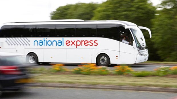 Bilet na autobus National Express.